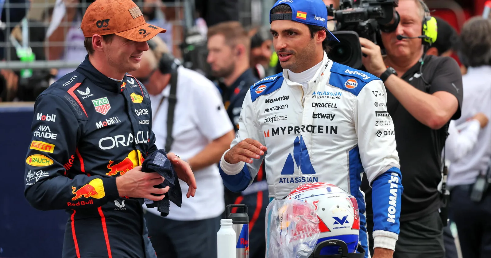 'Verstappen in secret talks with McLaren about a swap with Piastri' - GPblog
