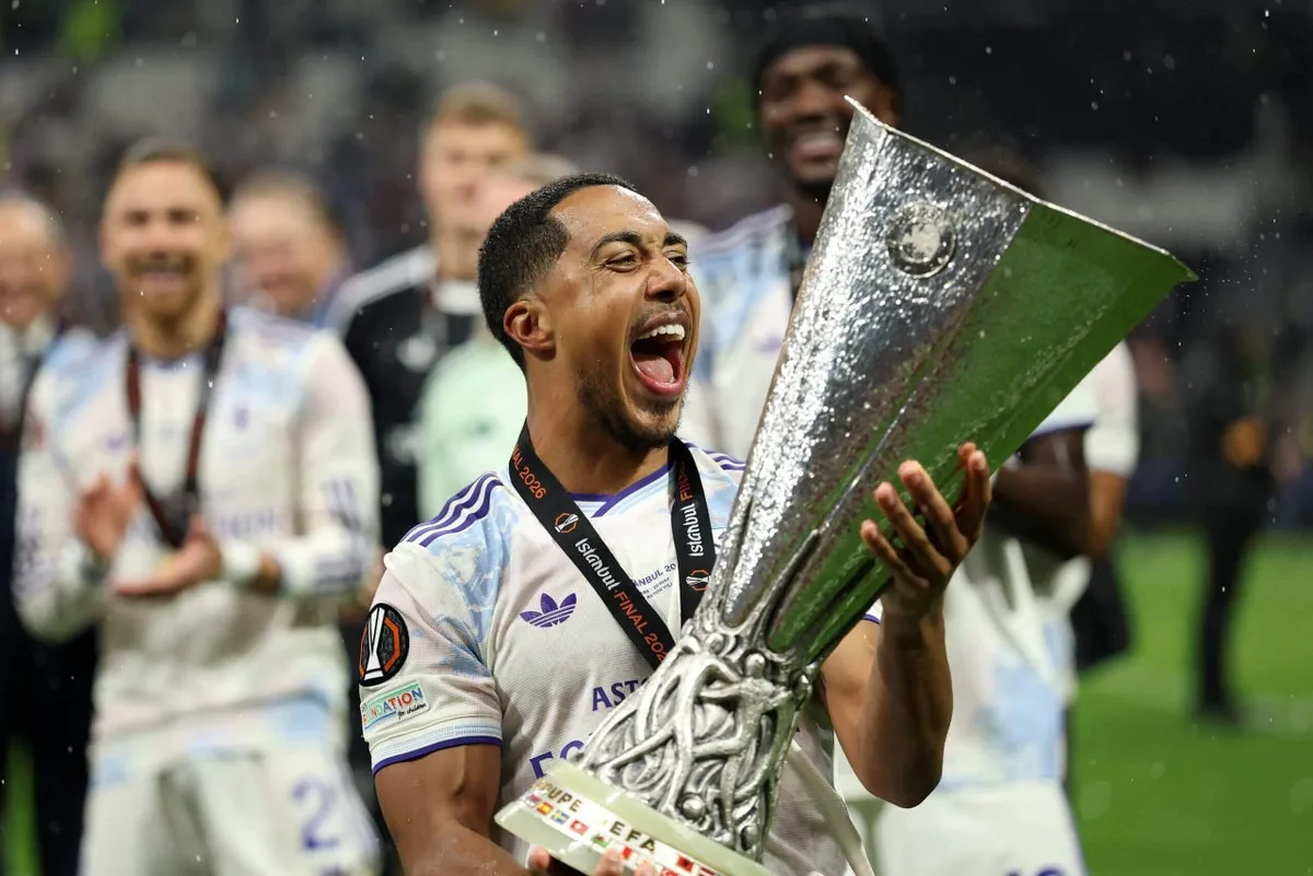 Youri Tielemans: Manchester United in talks to sign Aston Villa and Belgium midfielder