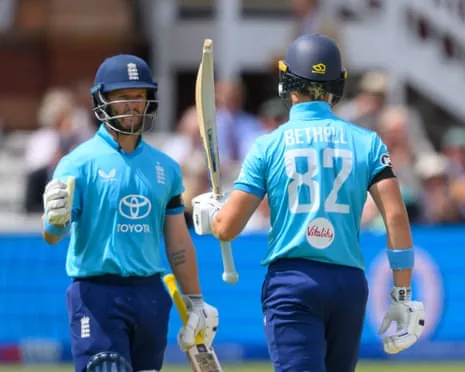 Ben Duckett and Jacob Bethell